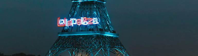 lolapalooza paris sign on Eiffel tower replica