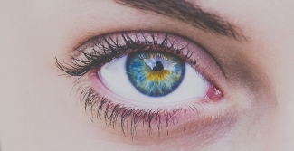 Blue green eye