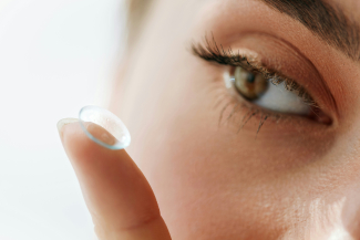uncomfortable contact lenses